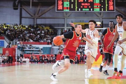 爱游戏体育官方入口-96比100负于上海队，山西男篮虽败犹荣